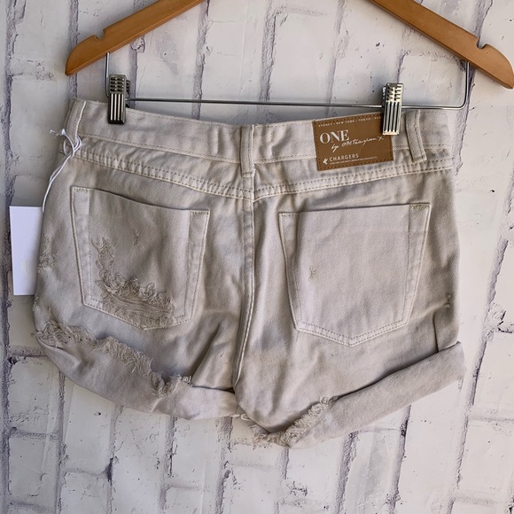 ONE Teaspoon Chargers L’stone White Denim Cut Off Shorts - Picture 8 of 12